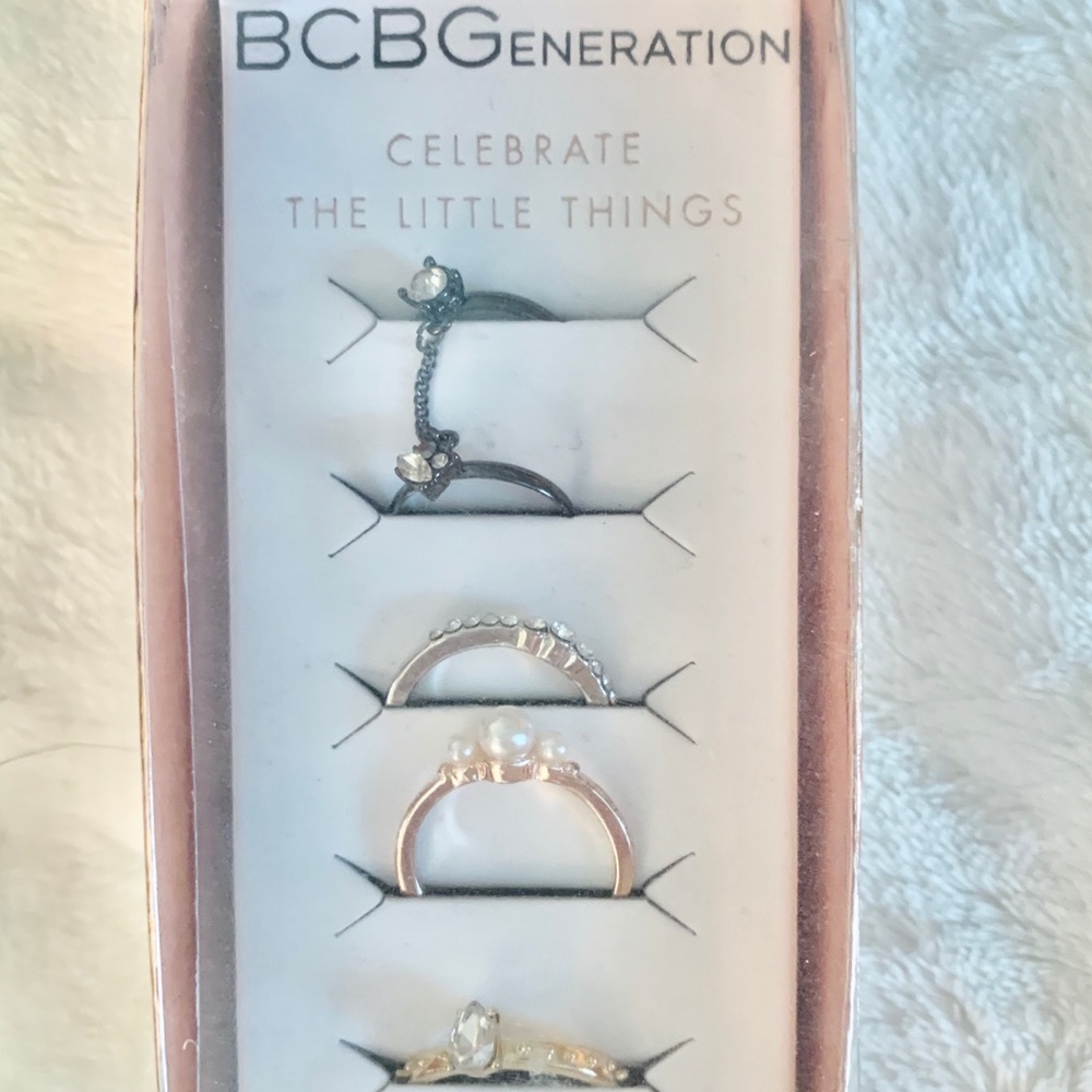 BCBG ring set - NEW with gift bag